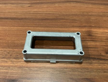 Outer body cover of gas gauge
