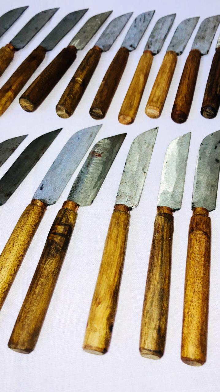 Peeling knife
