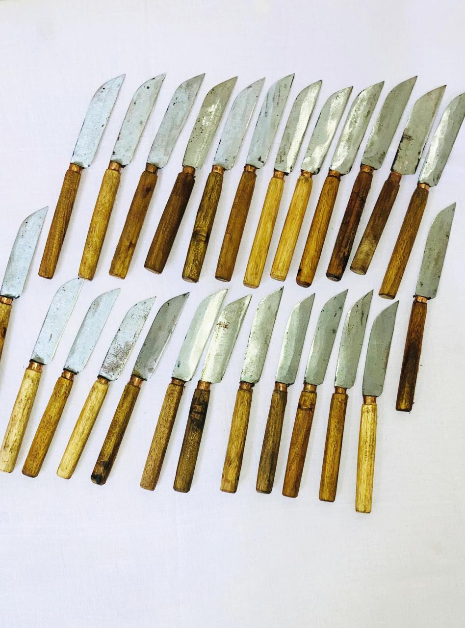 Peeling knife