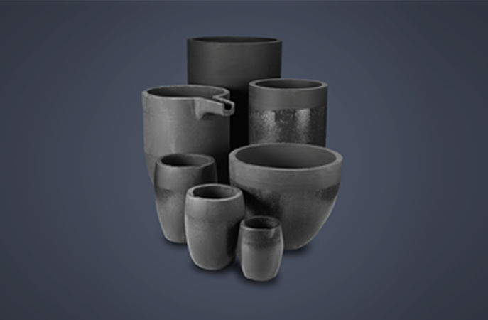 Graphite crucible for melting and holding aluminum