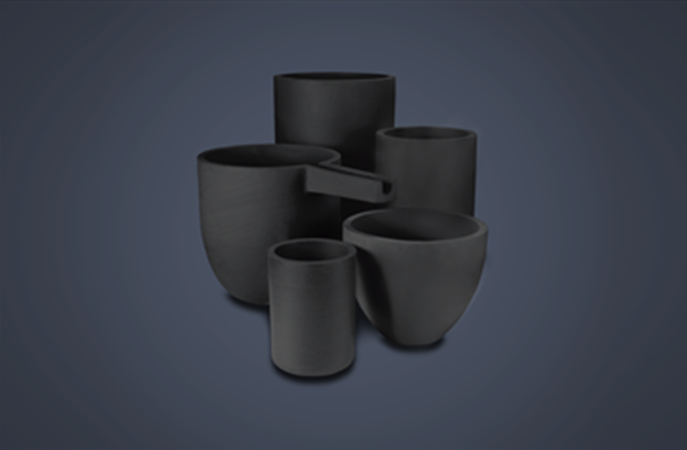 Crucible for melting and holding recycled aluminum
