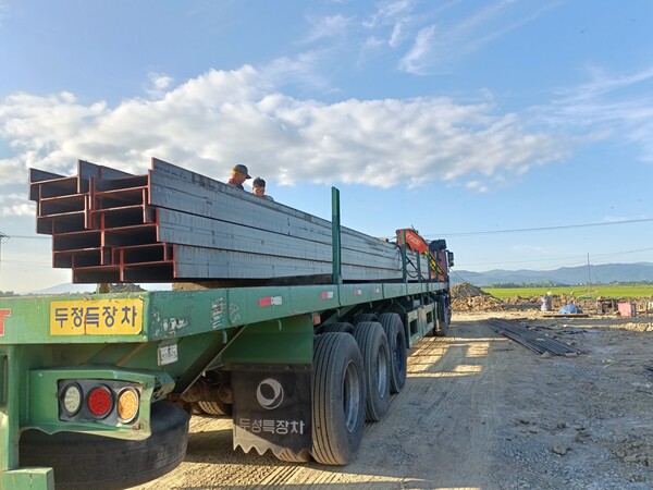 Shaped steel