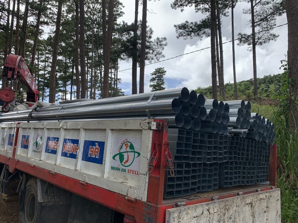 Steel tube