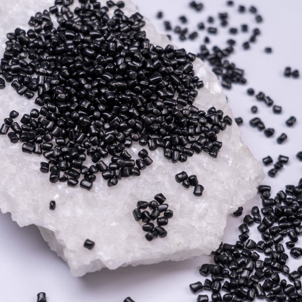 Black masterbatch pellets