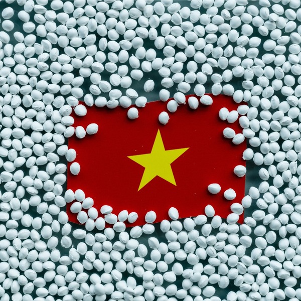 White masterbatch pellets