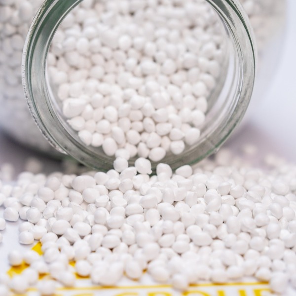 White masterbatch pellets