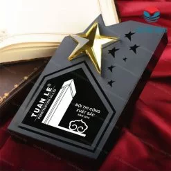 Crystal plaque