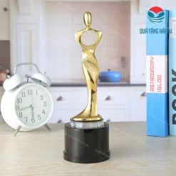 Metal trophy