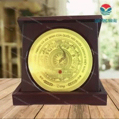 Commemorative bronze plaque