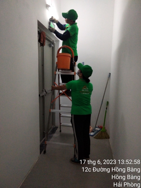 Industrial cleaning service