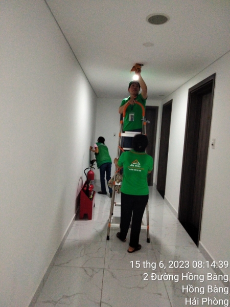 Industrial cleaning service