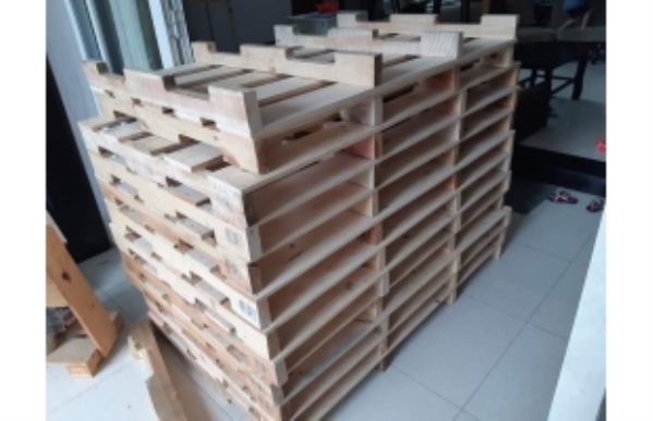 1000x1300 pine wood pallet