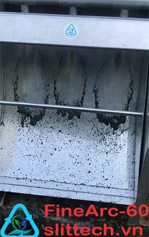Paper pulp separator