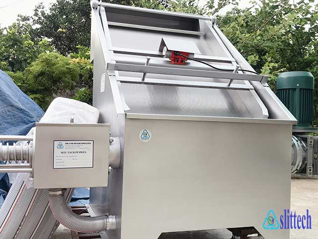 Pig manure press