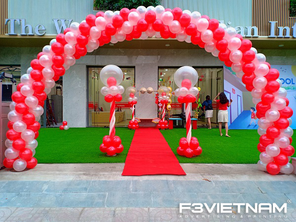 Balloon welcome gate