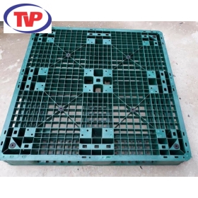 Plastic pallet