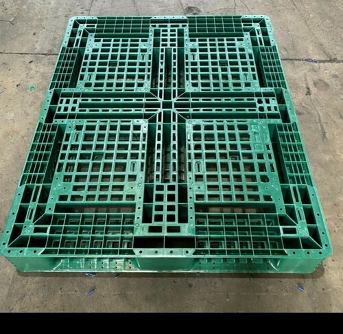 Plastic pallet