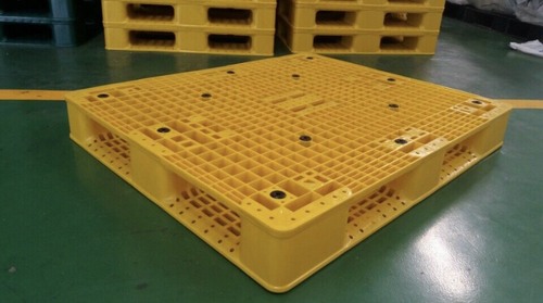 Plastic pallet
