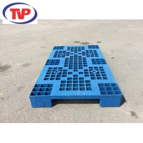 Plastic pallet