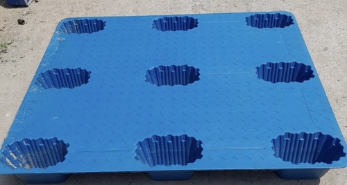 Plastic pallet