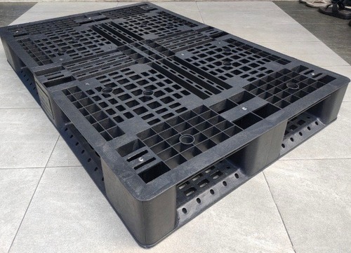 Plastic pallet