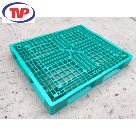 Plastic pallet