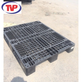 Plastic pallet