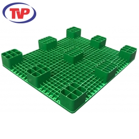 Single sided plastic pallet