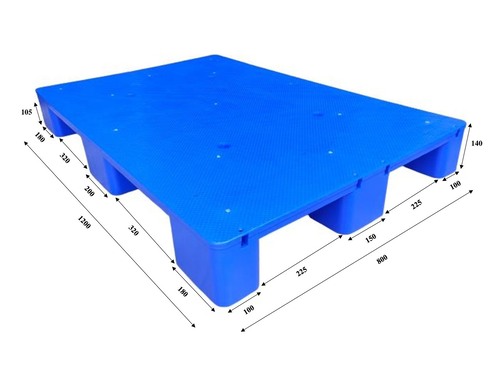 Closed deck plastic pallet
