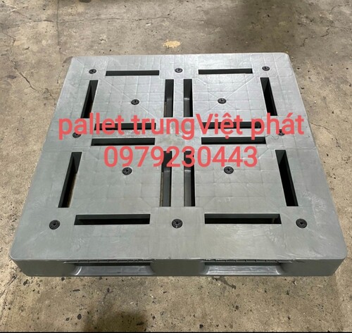 Plastic pallet