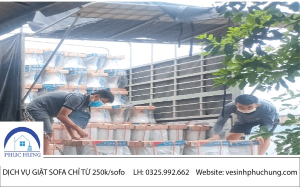 Loading and unloading services