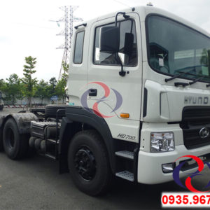 HD700 Hyundai Tractor