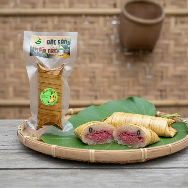 Frozen Vietnamese traditional cakes