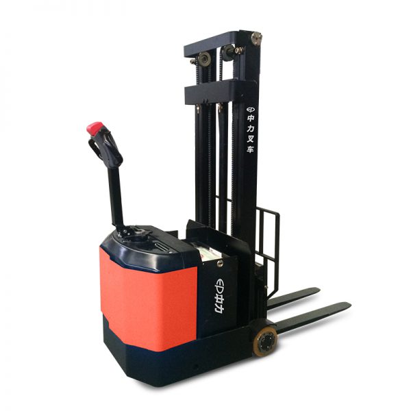 Stacker forklift