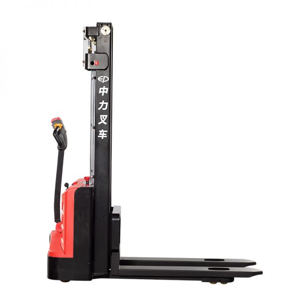 Stacker forklift