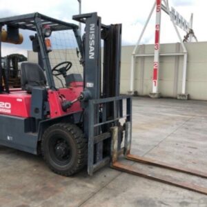 2 tons Nissan Forklift