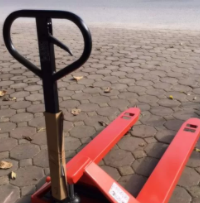 Hand pallet truck