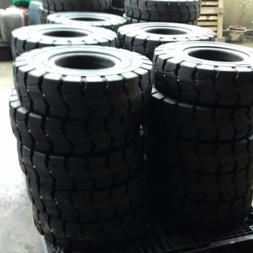 Tire for lift truck
