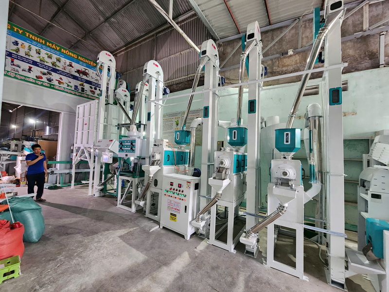Industrial rice milling production line