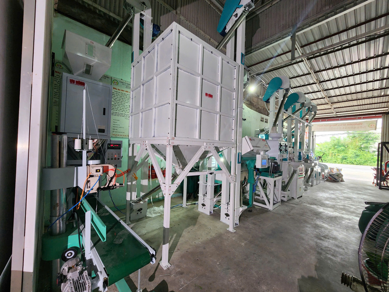 Industrial rice milling production line