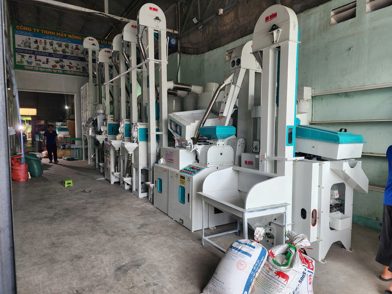 Industrial rice milling production line