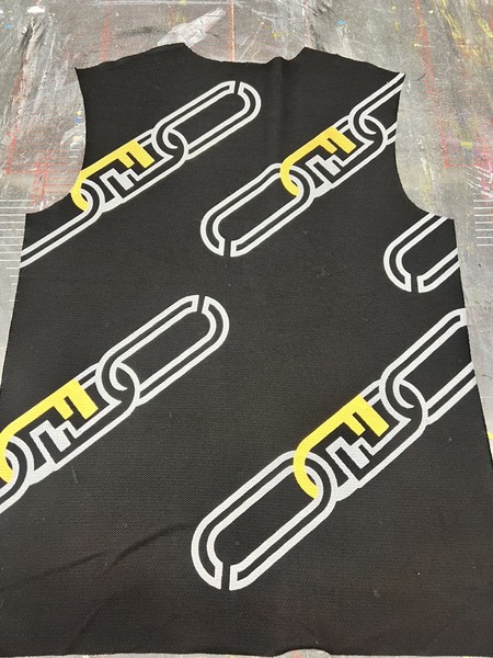 Silk screen tank top printing