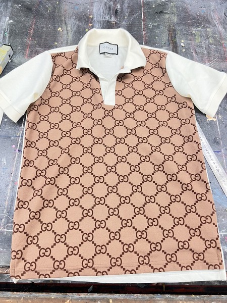 Silk screen polo shirt printing