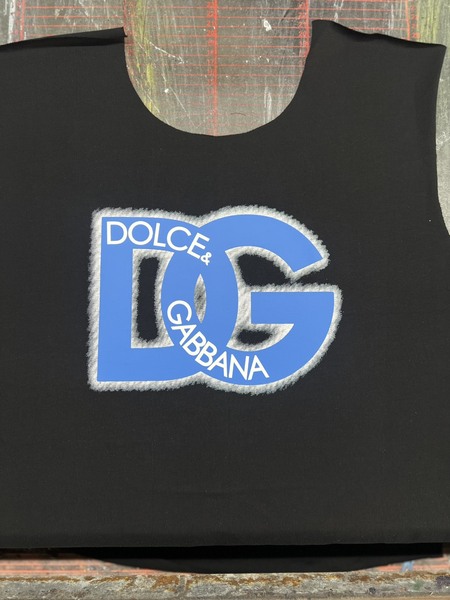 Silk screen tank top printing