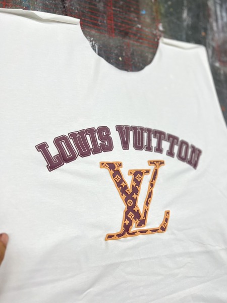 Silk screen tank top printing