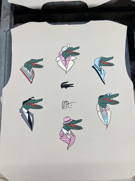 Silk screen tank top printing