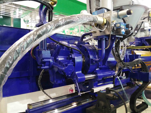 HXH 250 Injection Molding Machine