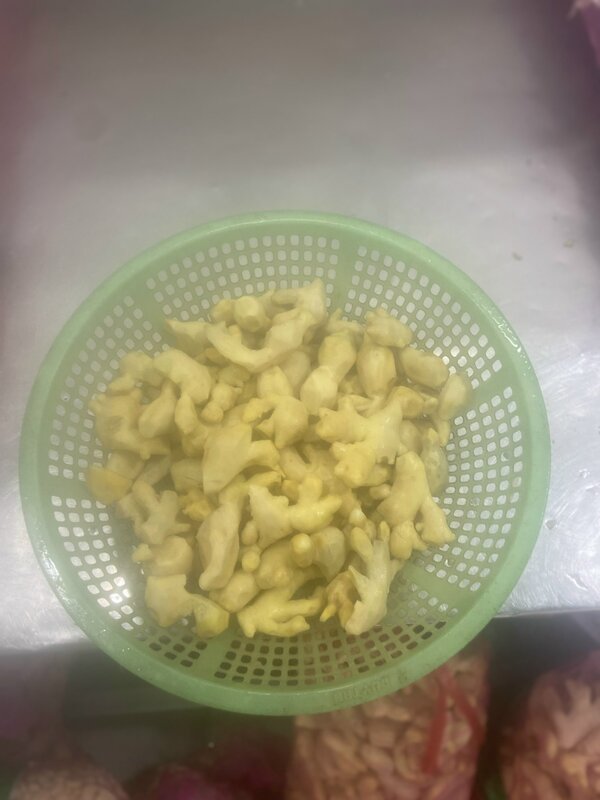 Peeled ginger