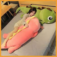 Hugging, neck pillows
