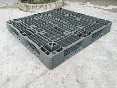 Mesh Surface Grey Plastic Pallet